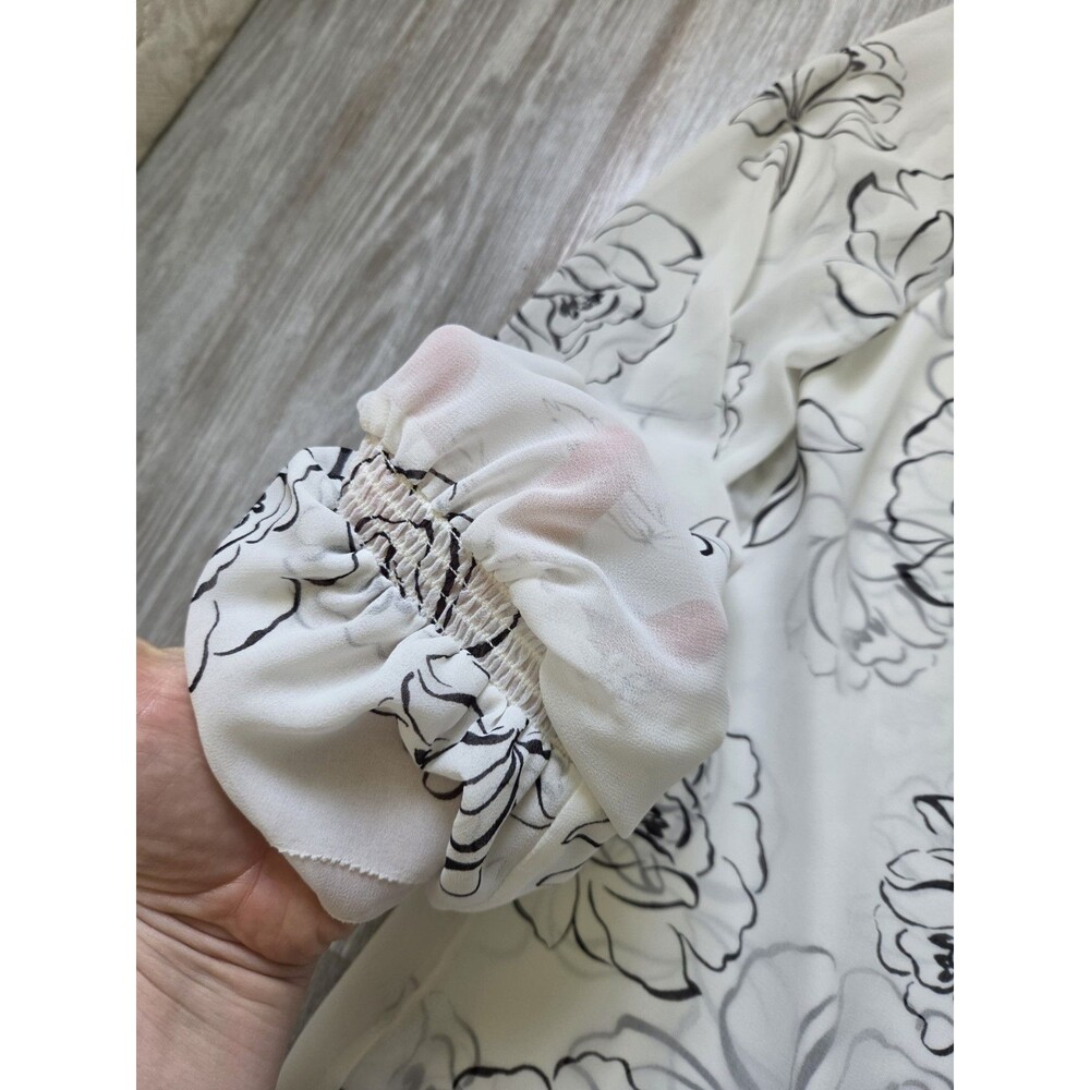 White House Black Market Floral Ruffle Neck Blouse Ivory Black Long Sleeve Sz 14 - Picture 4 of 9